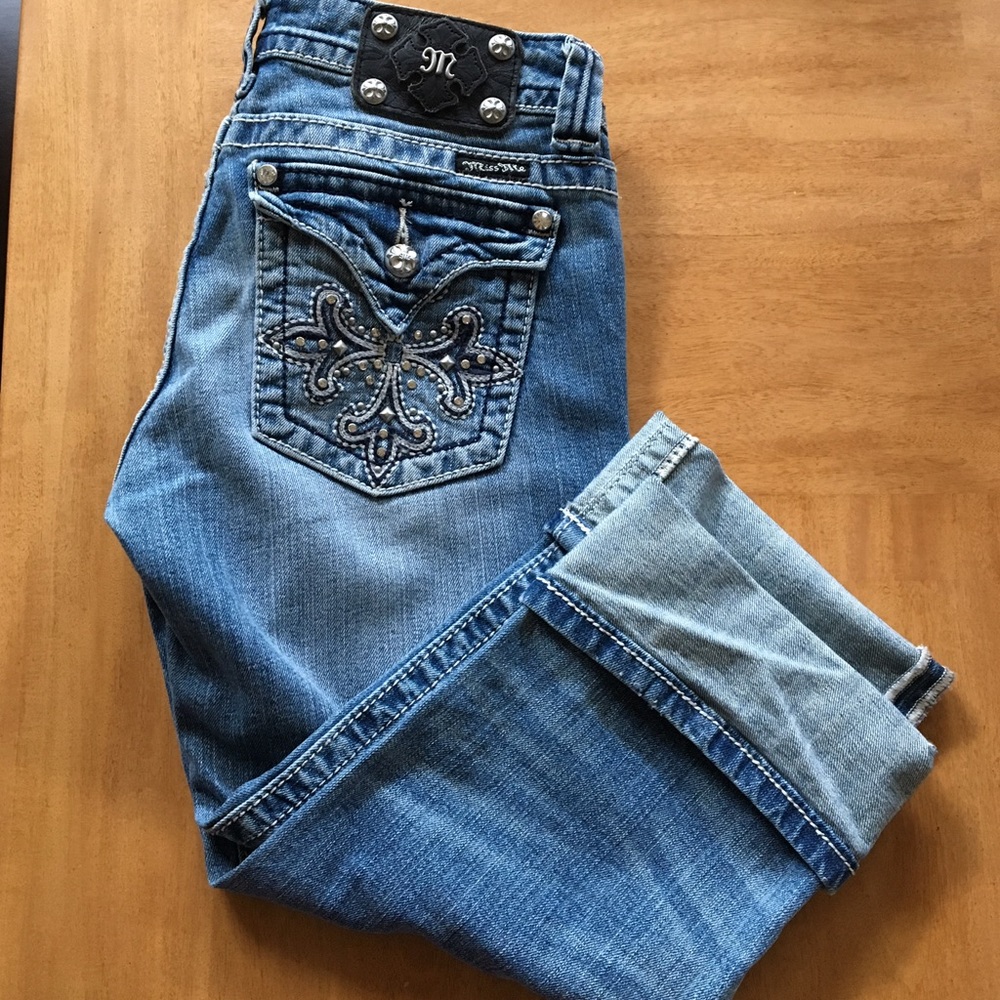 Miss Me I 29 I JP5335P Capri Jeans BKE
